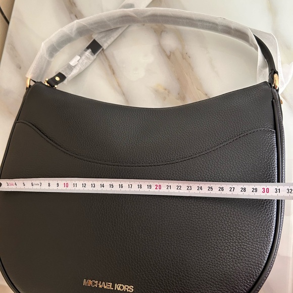 Michael Kors bag - Picture 9 of 9